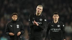 横看成岭侧成峰，乔治娜晒出差照秀出傲人身材